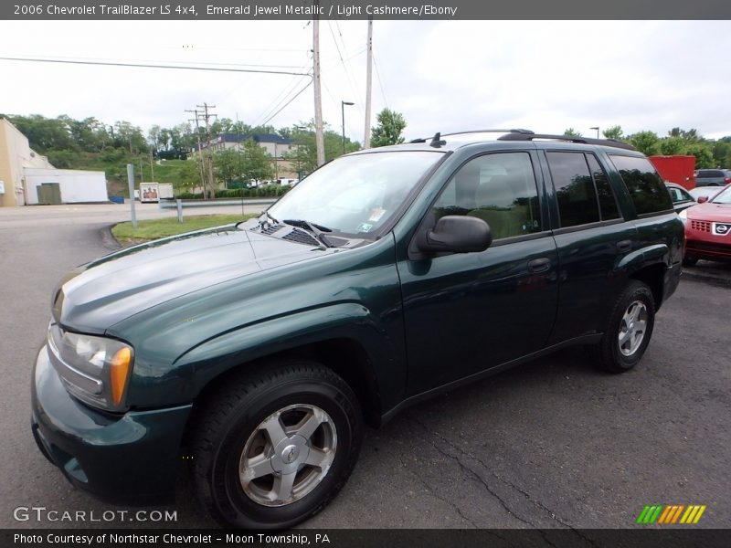 Emerald Jewel Metallic / Light Cashmere/Ebony 2006 Chevrolet TrailBlazer LS 4x4