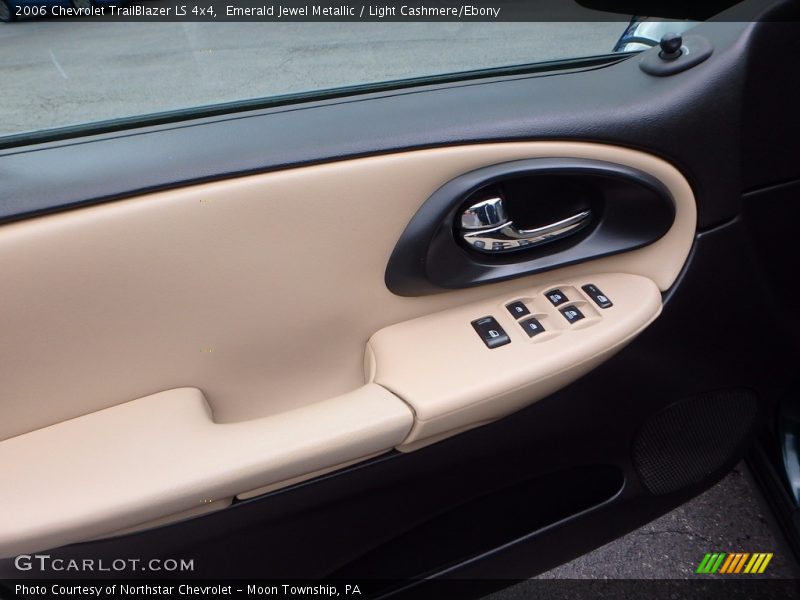 Emerald Jewel Metallic / Light Cashmere/Ebony 2006 Chevrolet TrailBlazer LS 4x4