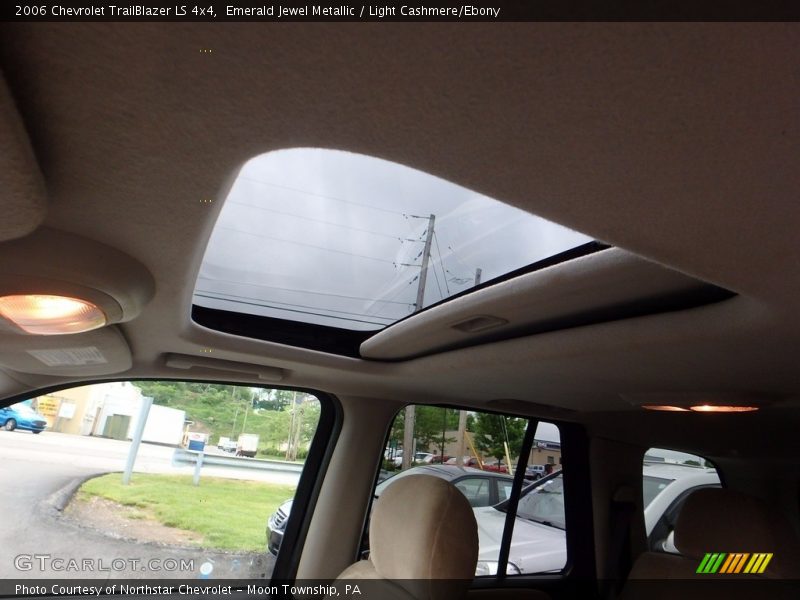 Emerald Jewel Metallic / Light Cashmere/Ebony 2006 Chevrolet TrailBlazer LS 4x4