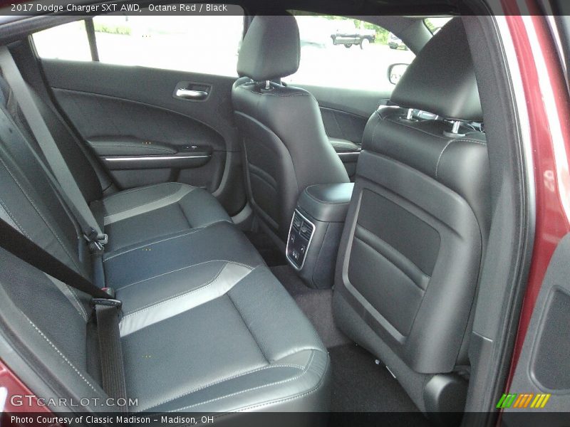 Octane Red / Black 2017 Dodge Charger SXT AWD