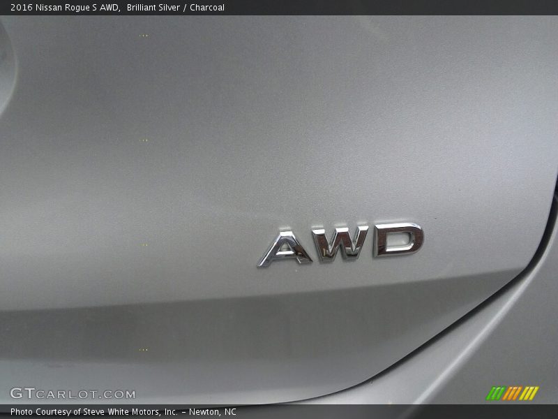 Brilliant Silver / Charcoal 2016 Nissan Rogue S AWD
