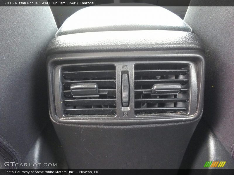 Brilliant Silver / Charcoal 2016 Nissan Rogue S AWD