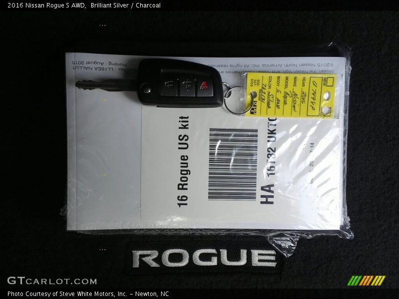 Brilliant Silver / Charcoal 2016 Nissan Rogue S AWD