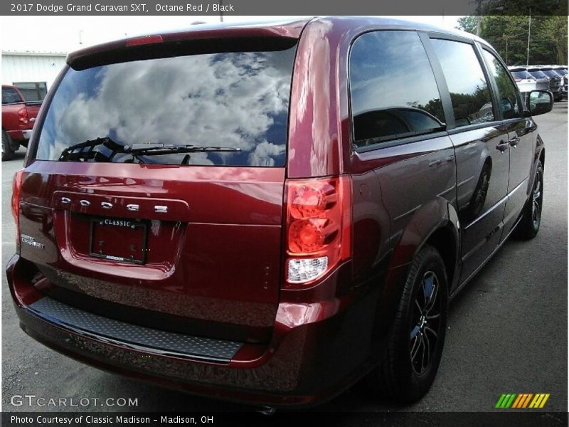 Octane Red / Black 2017 Dodge Grand Caravan SXT