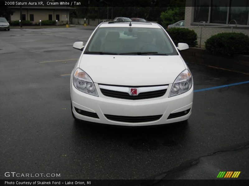 Cream White / Tan 2008 Saturn Aura XR