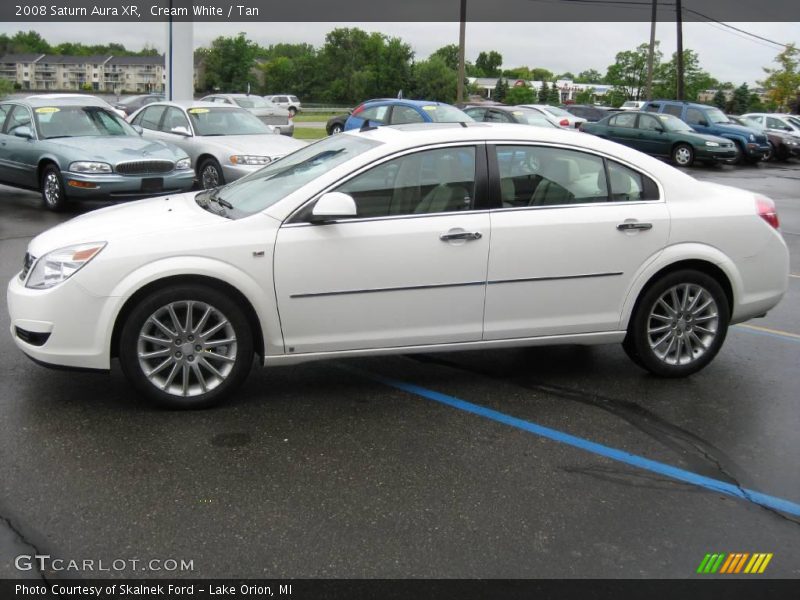 Cream White / Tan 2008 Saturn Aura XR