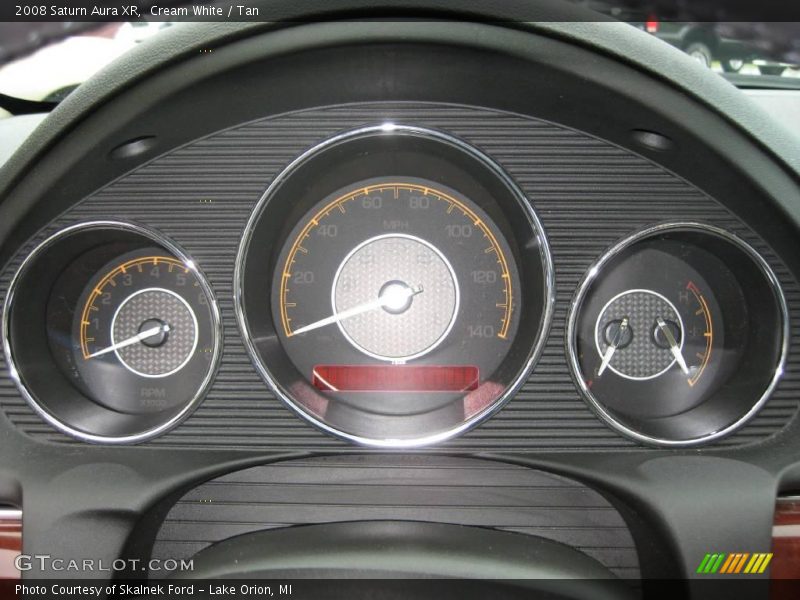 Cream White / Tan 2008 Saturn Aura XR