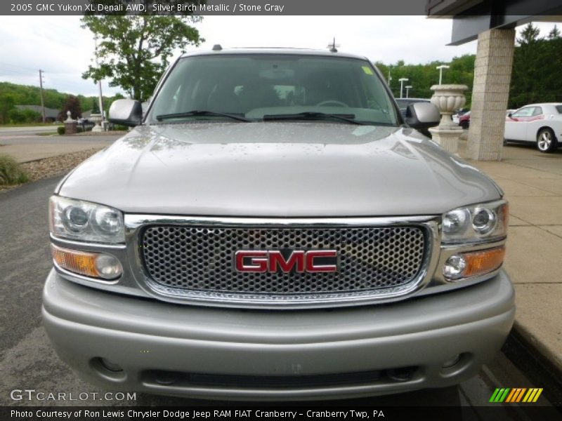 Silver Birch Metallic / Stone Gray 2005 GMC Yukon XL Denali AWD