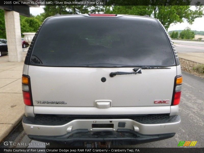 Silver Birch Metallic / Stone Gray 2005 GMC Yukon XL Denali AWD