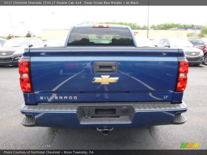 Deep Ocean Blue Metallic / Jet Black 2017 Chevrolet Silverado 1500 LT Double Cab 4x4