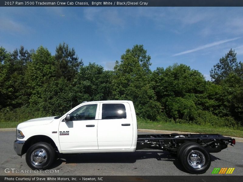 Bright White / Black/Diesel Gray 2017 Ram 3500 Tradesman Crew Cab Chassis