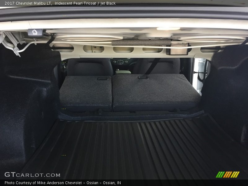Iridescent Pearl Tricoat / Jet Black 2017 Chevrolet Malibu LT