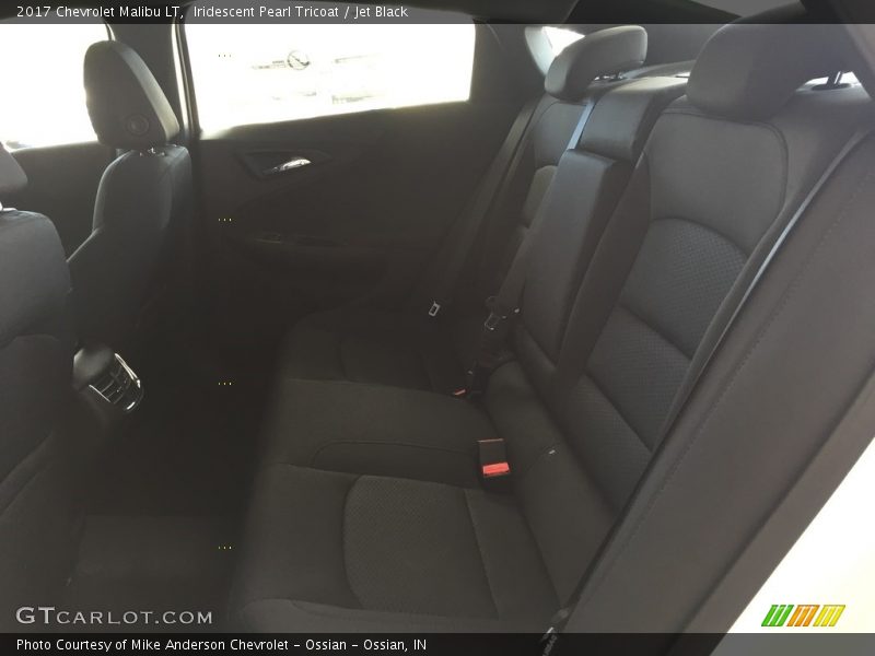 Iridescent Pearl Tricoat / Jet Black 2017 Chevrolet Malibu LT
