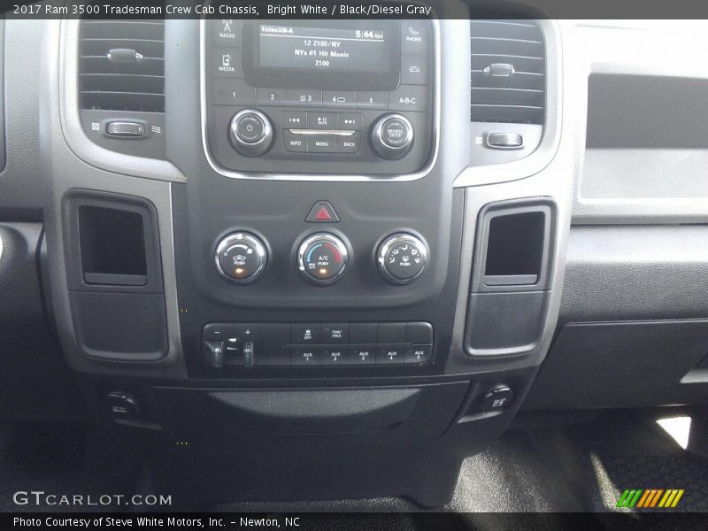 Bright White / Black/Diesel Gray 2017 Ram 3500 Tradesman Crew Cab Chassis