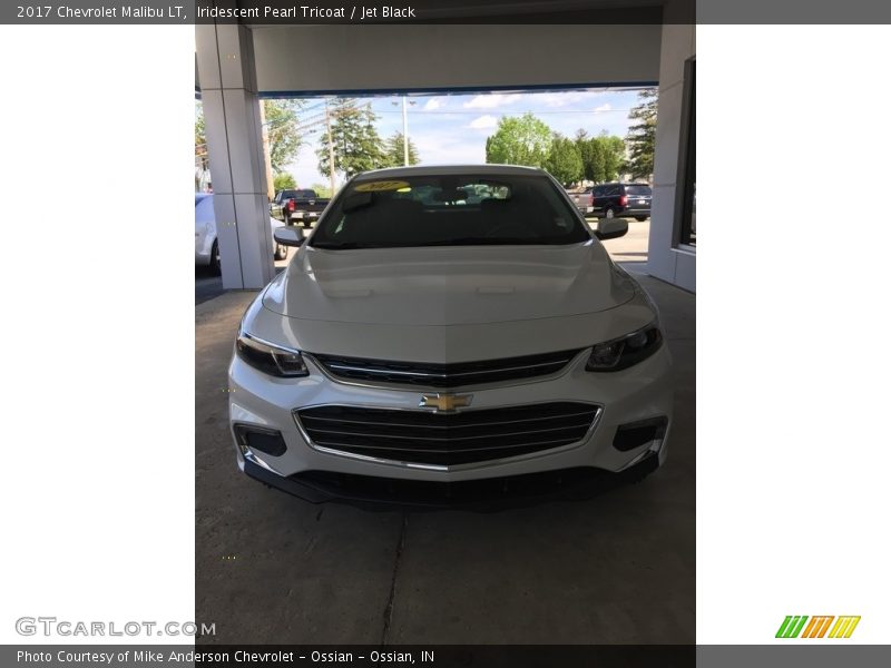 Iridescent Pearl Tricoat / Jet Black 2017 Chevrolet Malibu LT