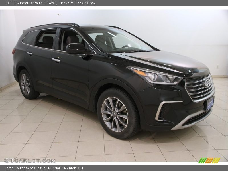 Becketts Black / Gray 2017 Hyundai Santa Fe SE AWD