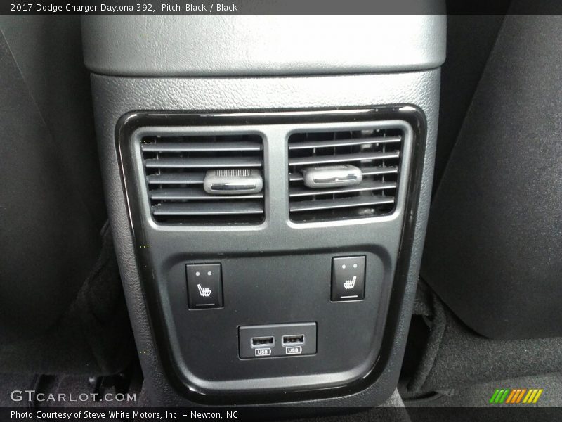 Pitch-Black / Black 2017 Dodge Charger Daytona 392