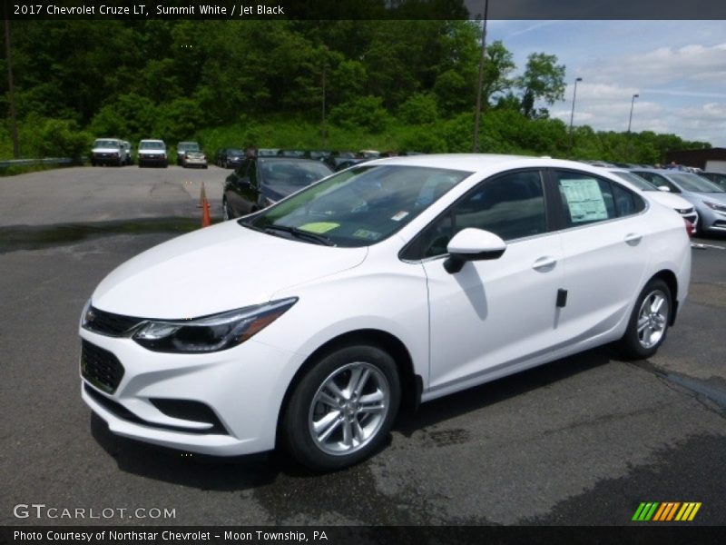 Summit White / Jet Black 2017 Chevrolet Cruze LT