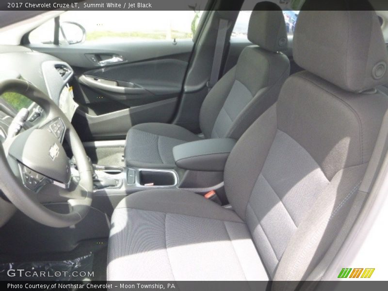 Summit White / Jet Black 2017 Chevrolet Cruze LT