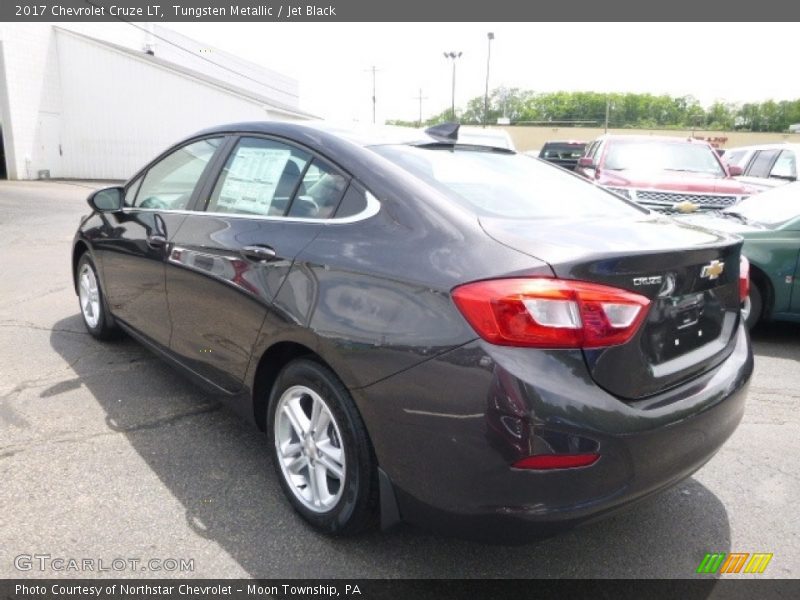 Tungsten Metallic / Jet Black 2017 Chevrolet Cruze LT