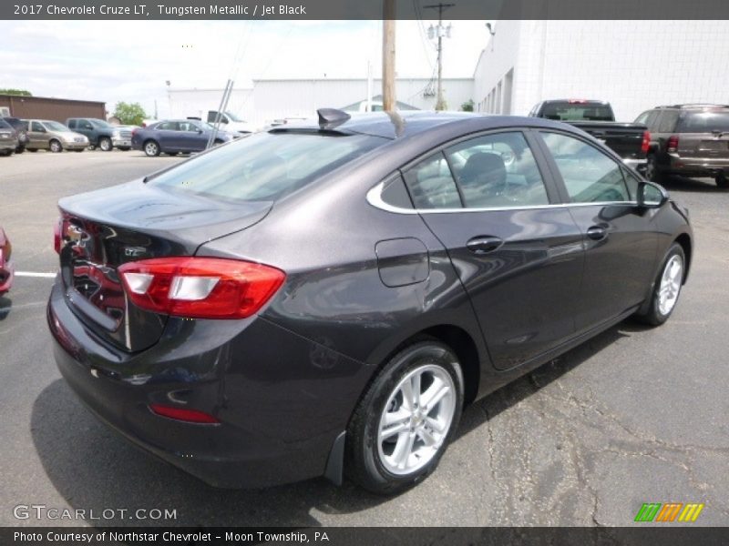 Tungsten Metallic / Jet Black 2017 Chevrolet Cruze LT