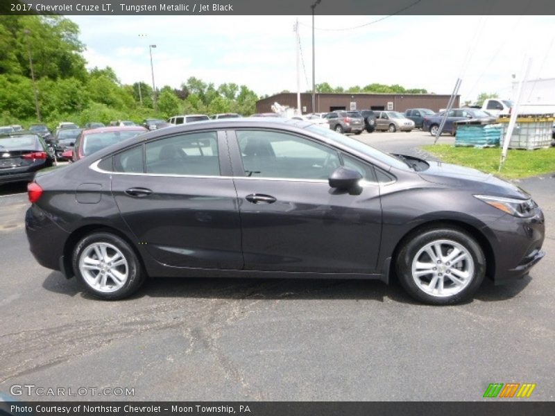 Tungsten Metallic / Jet Black 2017 Chevrolet Cruze LT