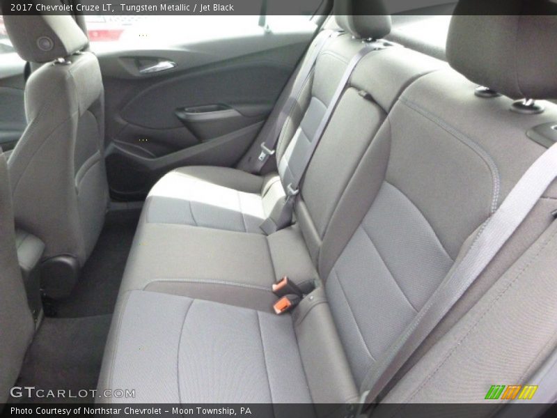 Tungsten Metallic / Jet Black 2017 Chevrolet Cruze LT