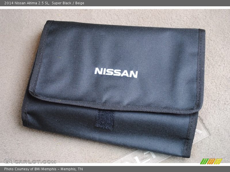 Super Black / Beige 2014 Nissan Altima 2.5 SL