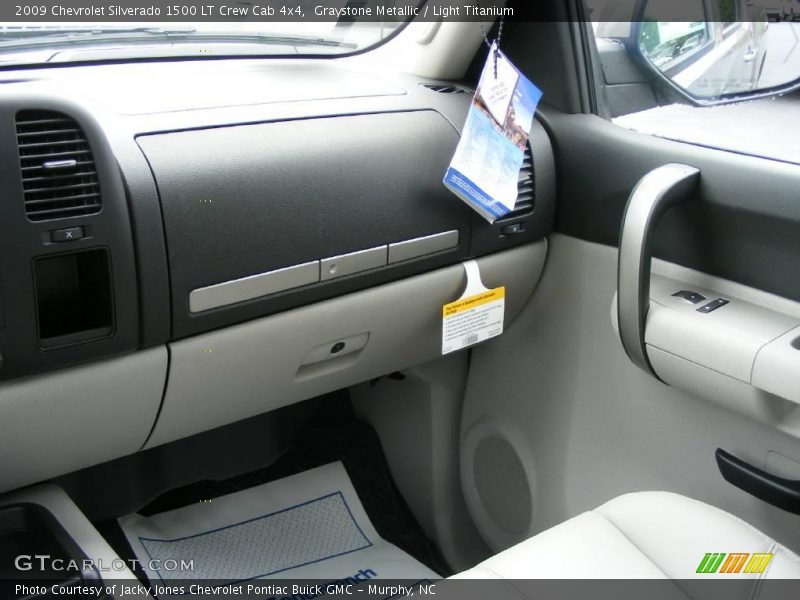 Graystone Metallic / Light Titanium 2009 Chevrolet Silverado 1500 LT Crew Cab 4x4