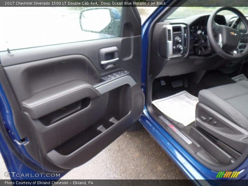 Deep Ocean Blue Metallic / Jet Black 2017 Chevrolet Silverado 1500 LT Double Cab 4x4
