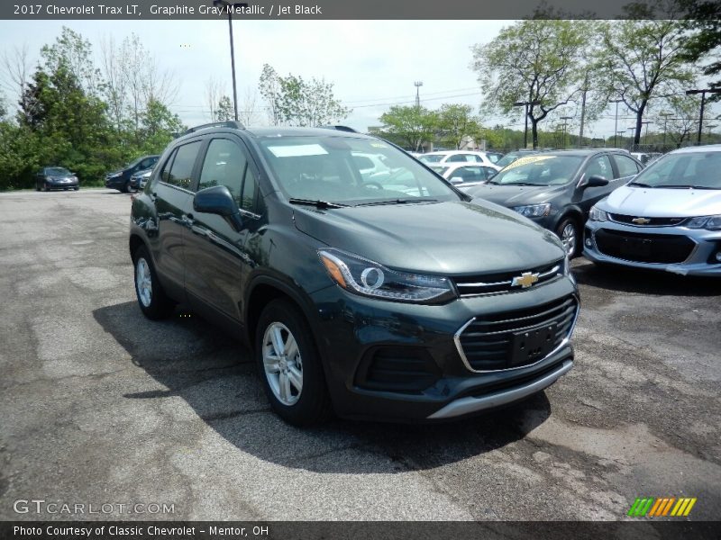 Graphite Gray Metallic / Jet Black 2017 Chevrolet Trax LT