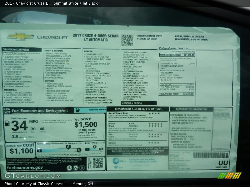 Summit White / Jet Black 2017 Chevrolet Cruze LT