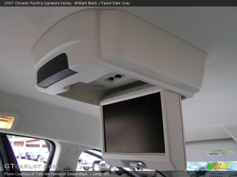 Brilliant Black / Pastel Slate Gray 2007 Chrysler Pacifica Signature Series