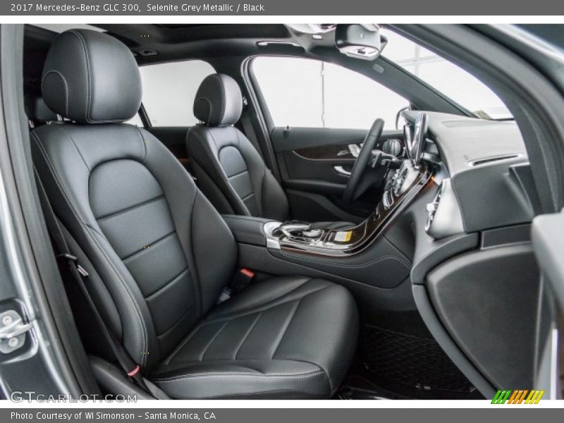 Selenite Grey Metallic / Black 2017 Mercedes-Benz GLC 300