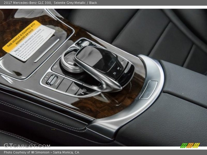 Selenite Grey Metallic / Black 2017 Mercedes-Benz GLC 300