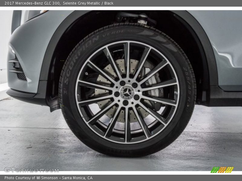 Selenite Grey Metallic / Black 2017 Mercedes-Benz GLC 300