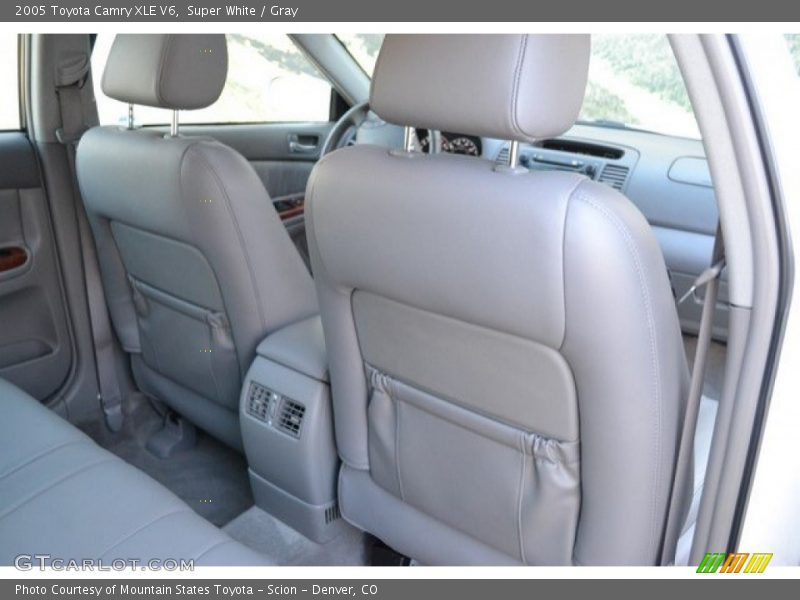 Super White / Gray 2005 Toyota Camry XLE V6