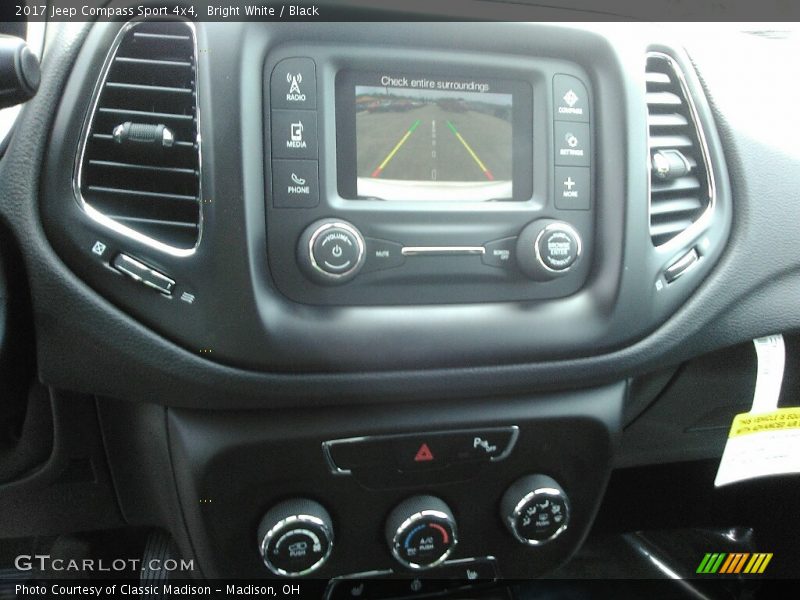 Bright White / Black 2017 Jeep Compass Sport 4x4