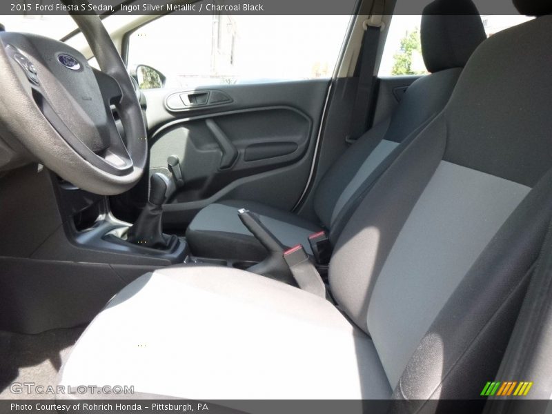 Ingot Silver Metallic / Charcoal Black 2015 Ford Fiesta S Sedan