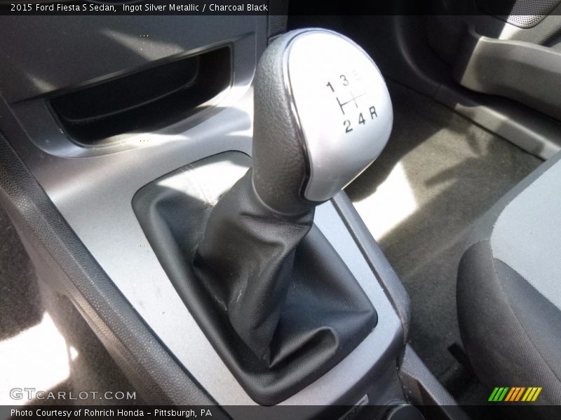 Ingot Silver Metallic / Charcoal Black 2015 Ford Fiesta S Sedan