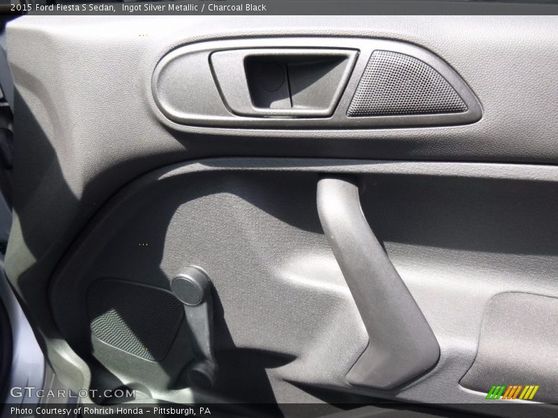 Ingot Silver Metallic / Charcoal Black 2015 Ford Fiesta S Sedan