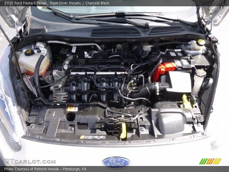 Ingot Silver Metallic / Charcoal Black 2015 Ford Fiesta S Sedan