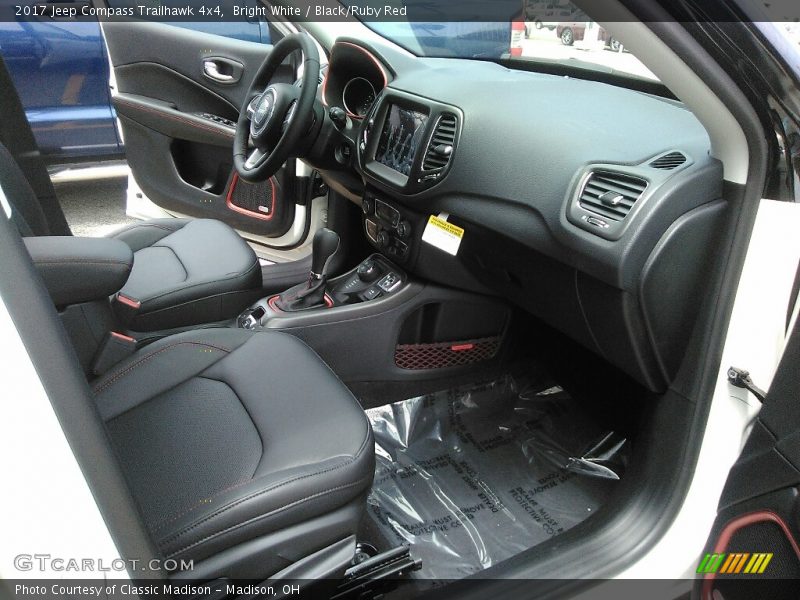 Bright White / Black/Ruby Red 2017 Jeep Compass Trailhawk 4x4