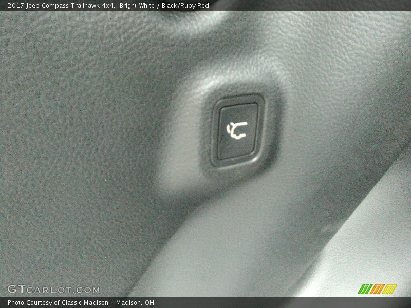 Bright White / Black/Ruby Red 2017 Jeep Compass Trailhawk 4x4