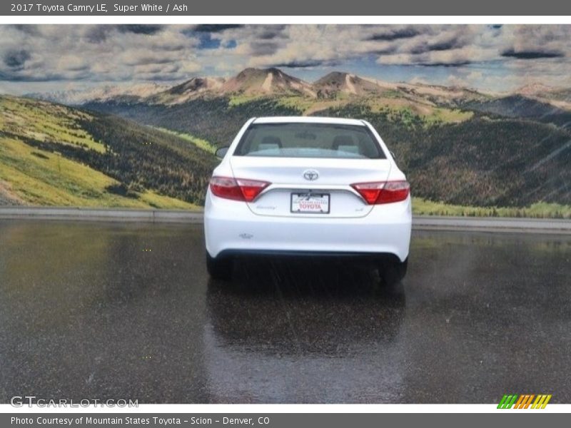 Super White / Ash 2017 Toyota Camry LE