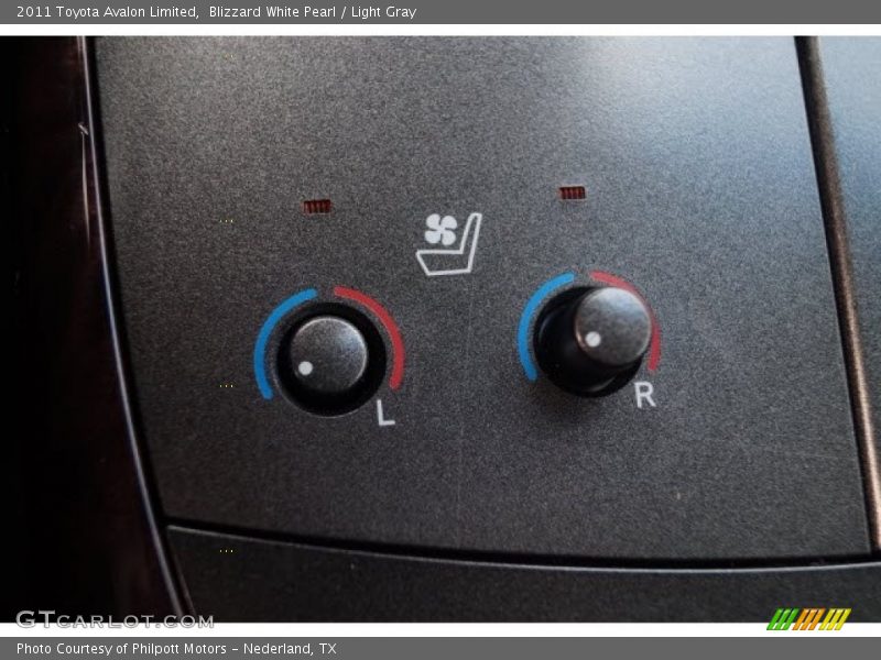 Blizzard White Pearl / Light Gray 2011 Toyota Avalon Limited