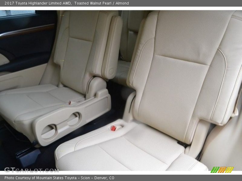 Toasted Walnut Pearl / Almond 2017 Toyota Highlander Limited AWD