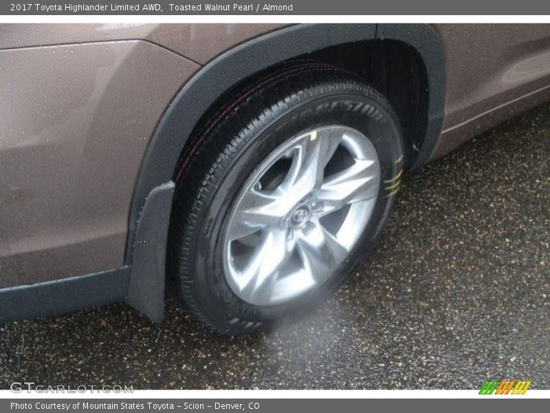 Toasted Walnut Pearl / Almond 2017 Toyota Highlander Limited AWD