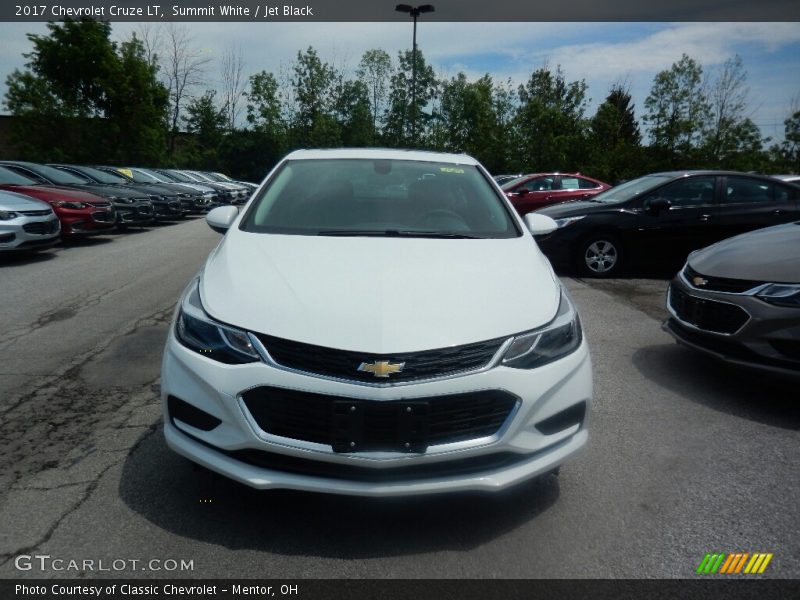Summit White / Jet Black 2017 Chevrolet Cruze LT