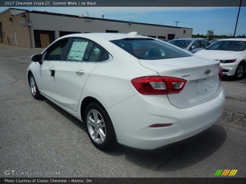 Summit White / Jet Black 2017 Chevrolet Cruze LT